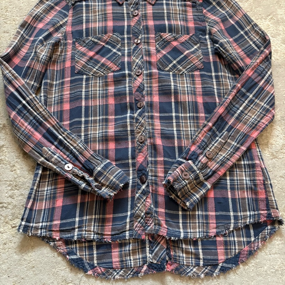 Girl Krazy Women’s Plaid Long Sleeve Button Down Raw Edge Shirt Size Small - Picture 8 of 16